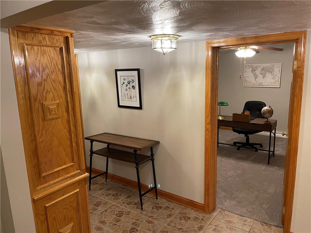 137 Woodridge Road Butler, PA 16001 - Photo 14 of 25 Gallery Image 14