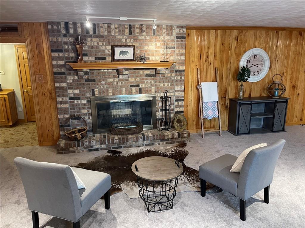 137 Woodridge Road Butler, PA 16001 - Photo 17 of 25 Gallery Image 17