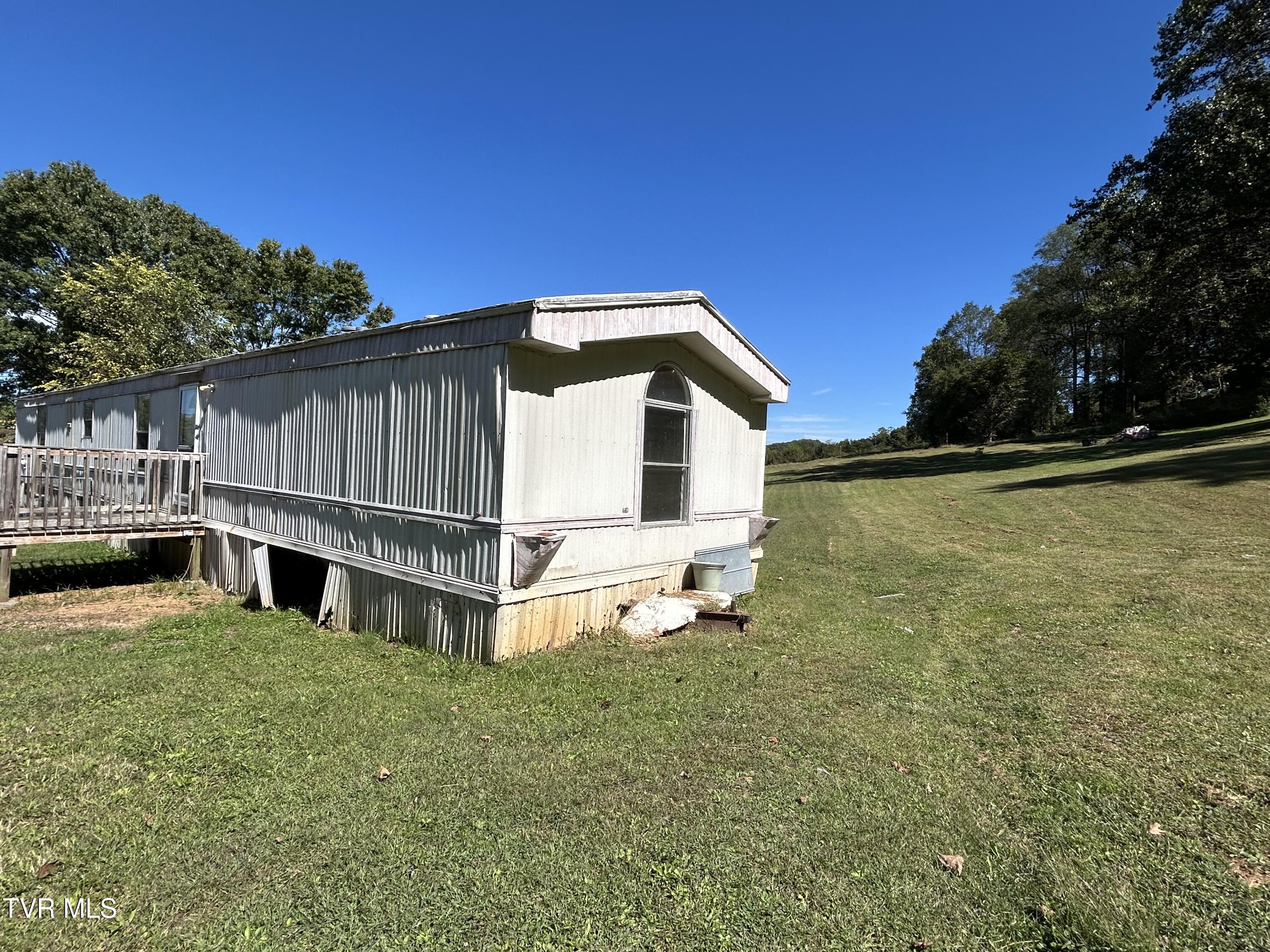 71 Whispering Road Greeneville, TN 37743 - Photo 18 of 21 IMG_5540