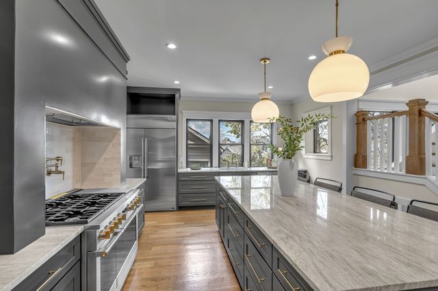 $2,000,000 | 1918 Ashwood Avenue, Nashville, TN 37212