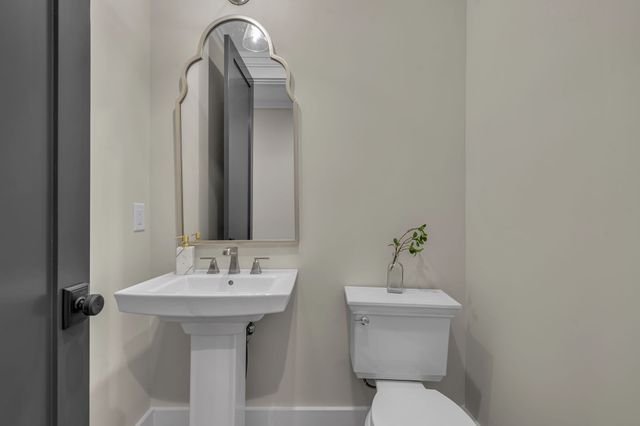 $2,000,000 | 1918 Ashwood Avenue, Nashville, TN 37212