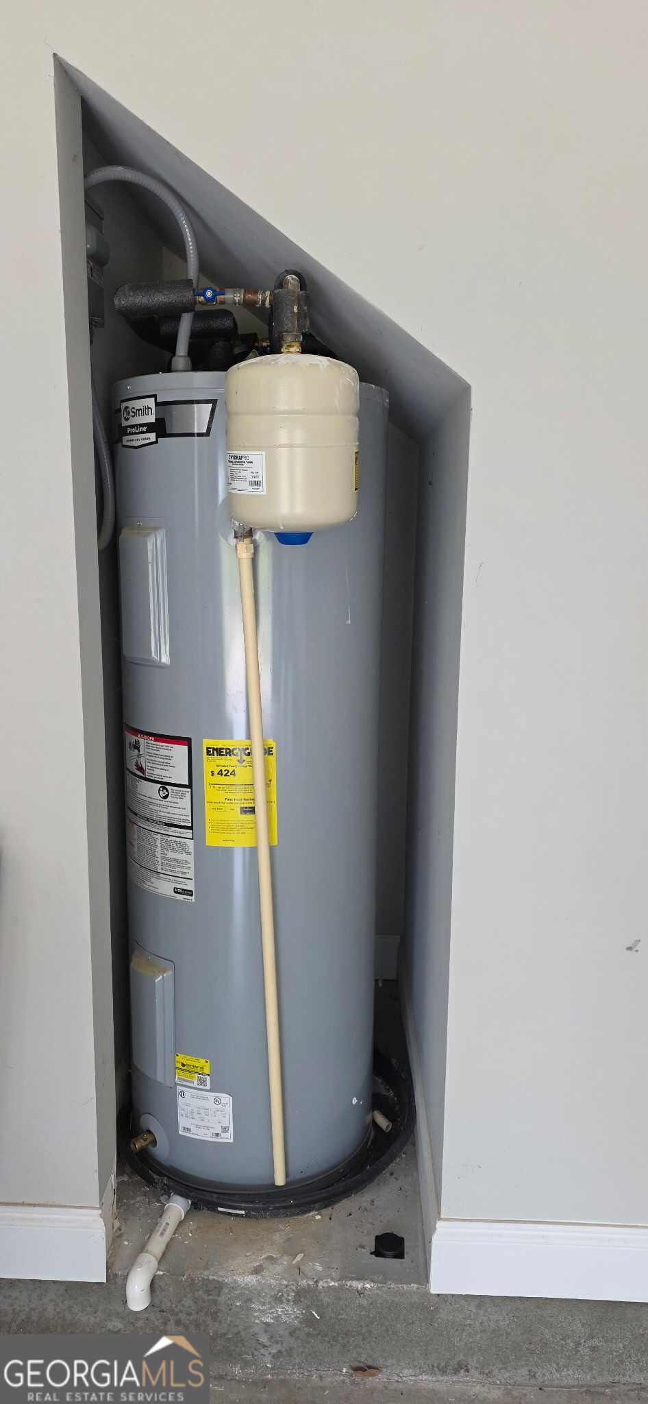 1641 County Road Lanett, AL 36863 - Photo 22 of 30 Recessed Water Heater in garage
