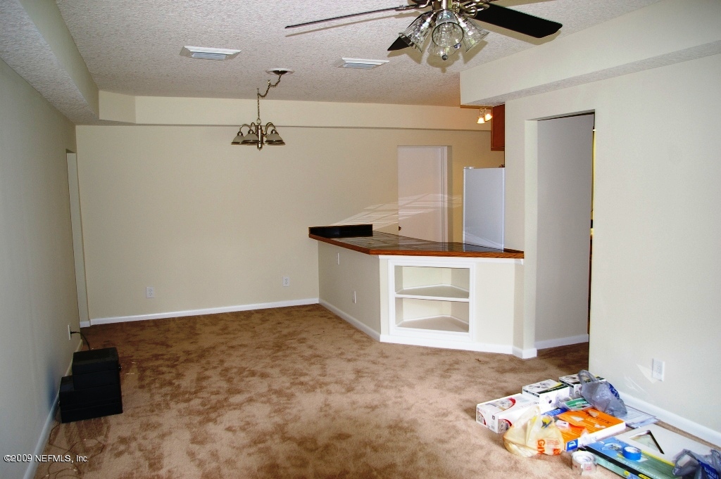 2715 Springmont Street Jacksonville, FL 32207 - Photo 3 of 14 LIVING ROOM