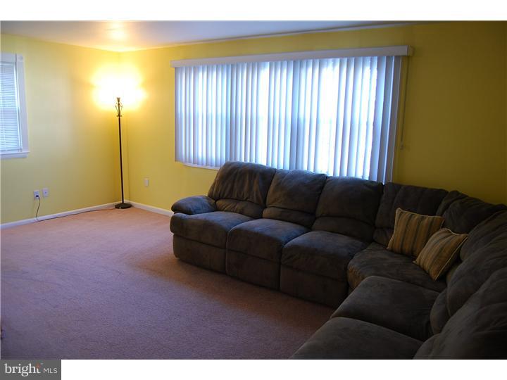 1101 Morefield Road Philadelphia, PA 19115 - Photo 3 of 23