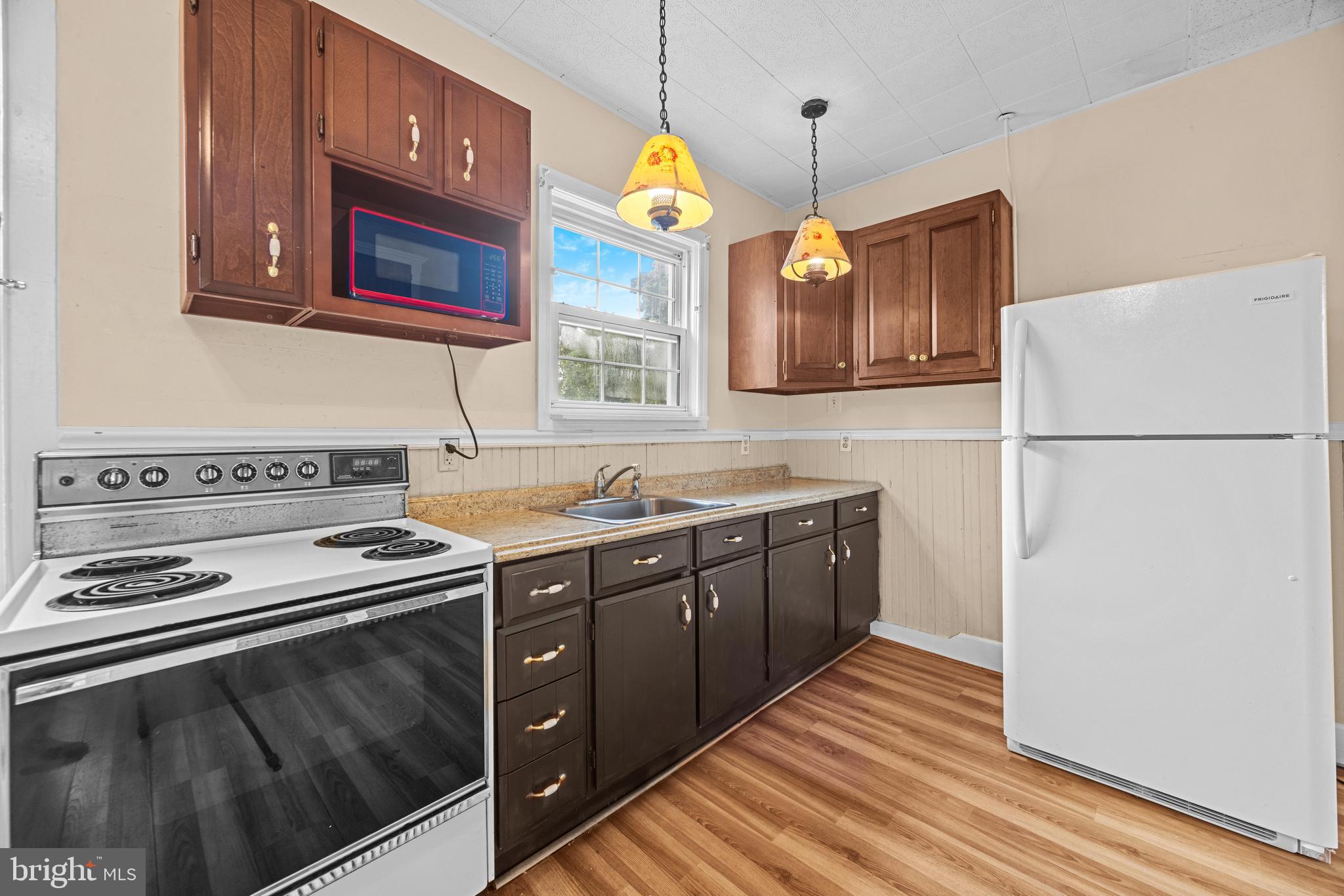 21434 York Road Freeland, MD 21053 - Photo 12 of 50 Main Level Kitchen