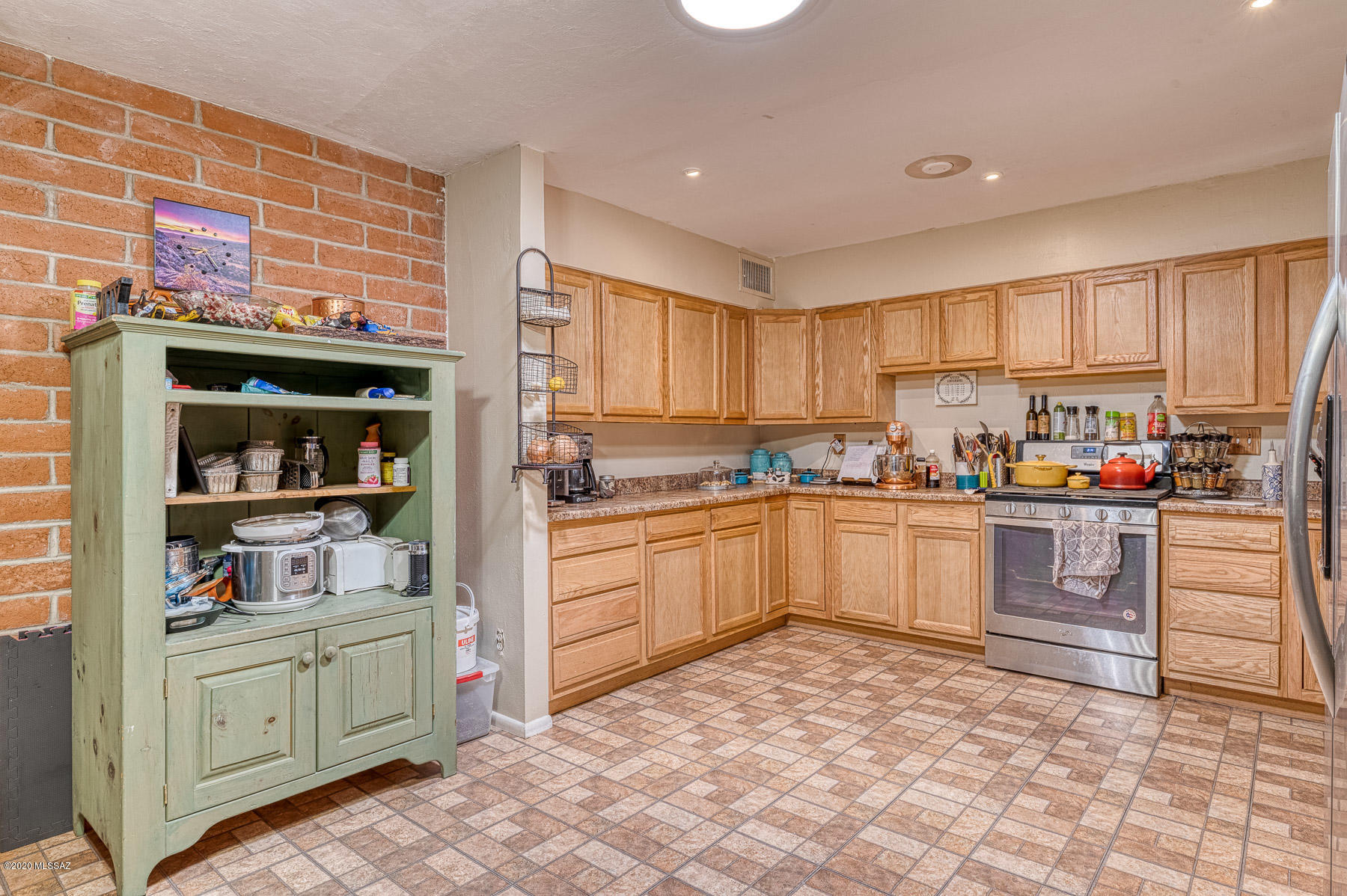 1634 West Roger Road Tucson, AZ 85705 - Photo 9 of 22