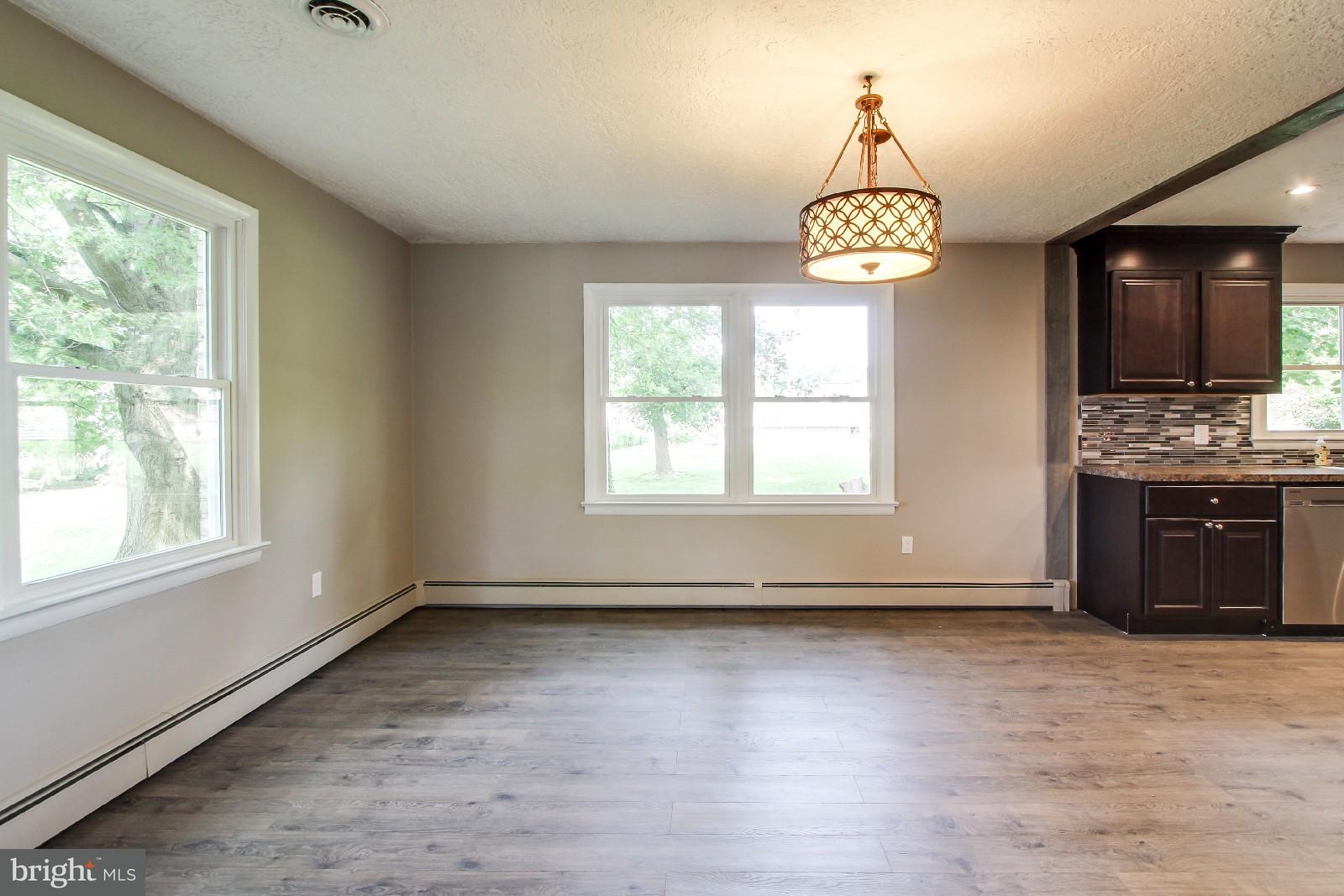 482 Highland Road Red Lion, PA 17356 - Photo 12 of 30 Dining Area