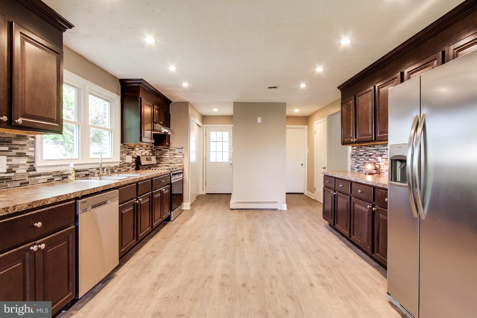 482 Highland Road Red Lion, PA 17356 - Photo 6 of 30 BRAND NEW KITCHEN