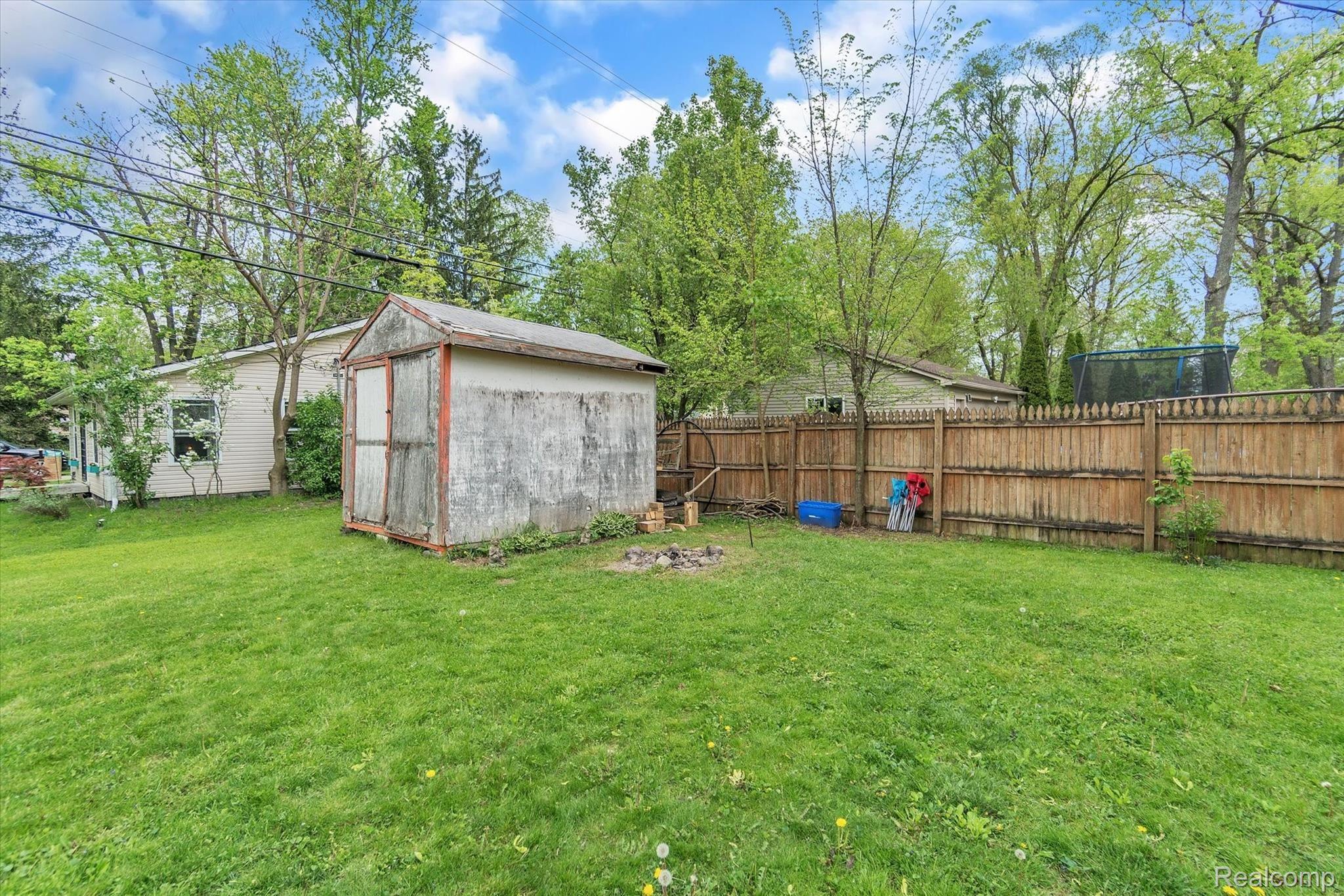4715 Eagle Road Highland, MI 48356 - Photo 35 of 35 34-4715-Eagle-WindowStill-Real-Estate-Photography-34.jpg