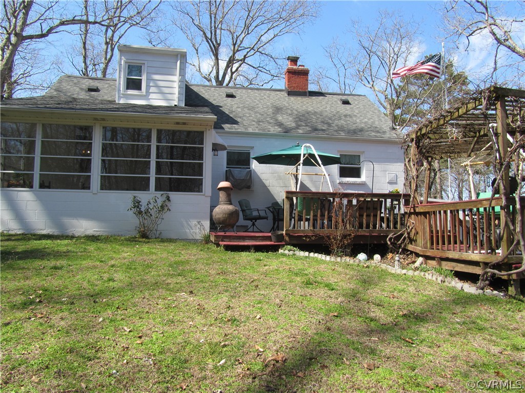 11432 Hanover Courthouse Road Hanover, VA 23069 - Photo 3 of 22 a view of a house with backyard and sitting area