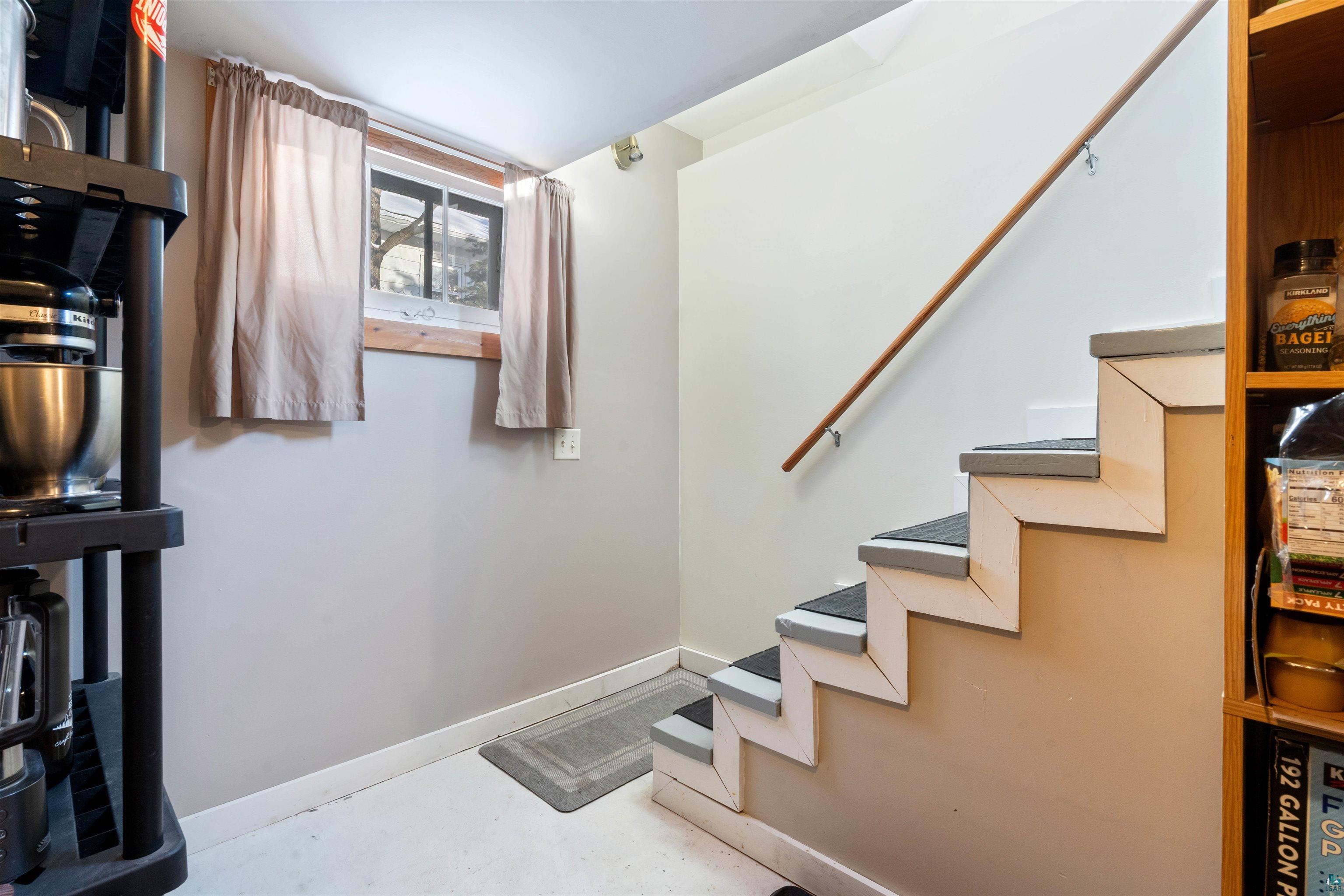 4420 Cambridge Street Duluth, MN 55804 - Photo 16 of 35