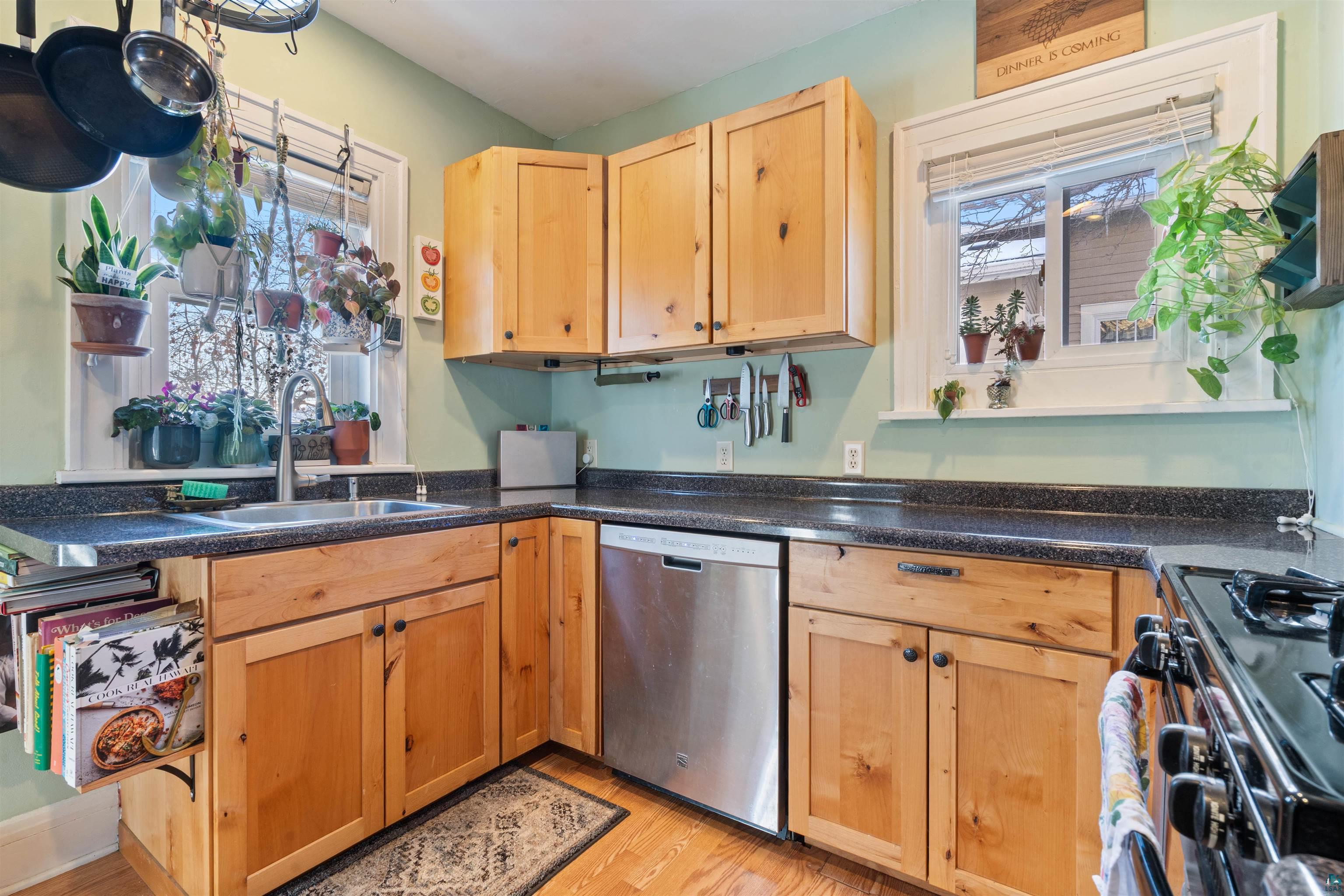 4420 Cambridge Street Duluth, MN 55804 - Photo 9 of 35