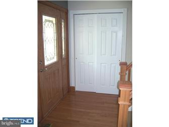 555 Fairview Road Medford, NJ 08055 - Photo 2 of 12 Foyer