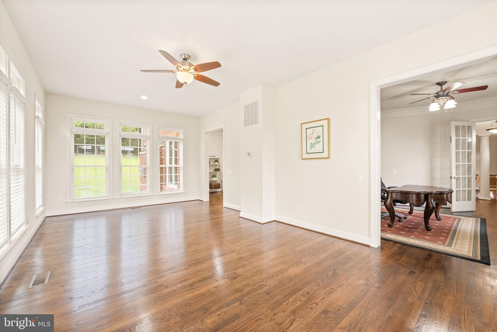 27712 Paddock Trail Place Chantilly, VA 20152 - Photo 17 of 106 Conservatory/piiano room