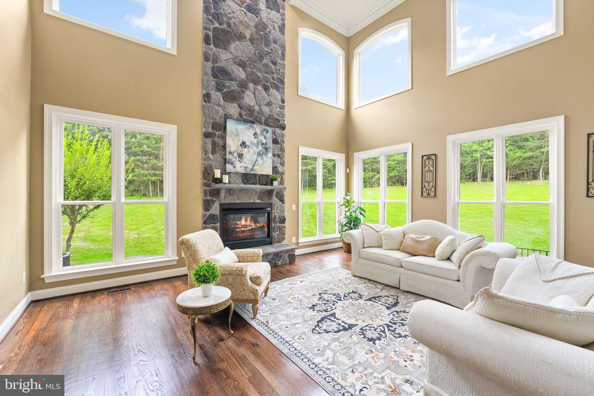 27712 Paddock Trail Place Chantilly, VA 20152 - Photo 35 of 106 Great room with gorgeous wall of windows