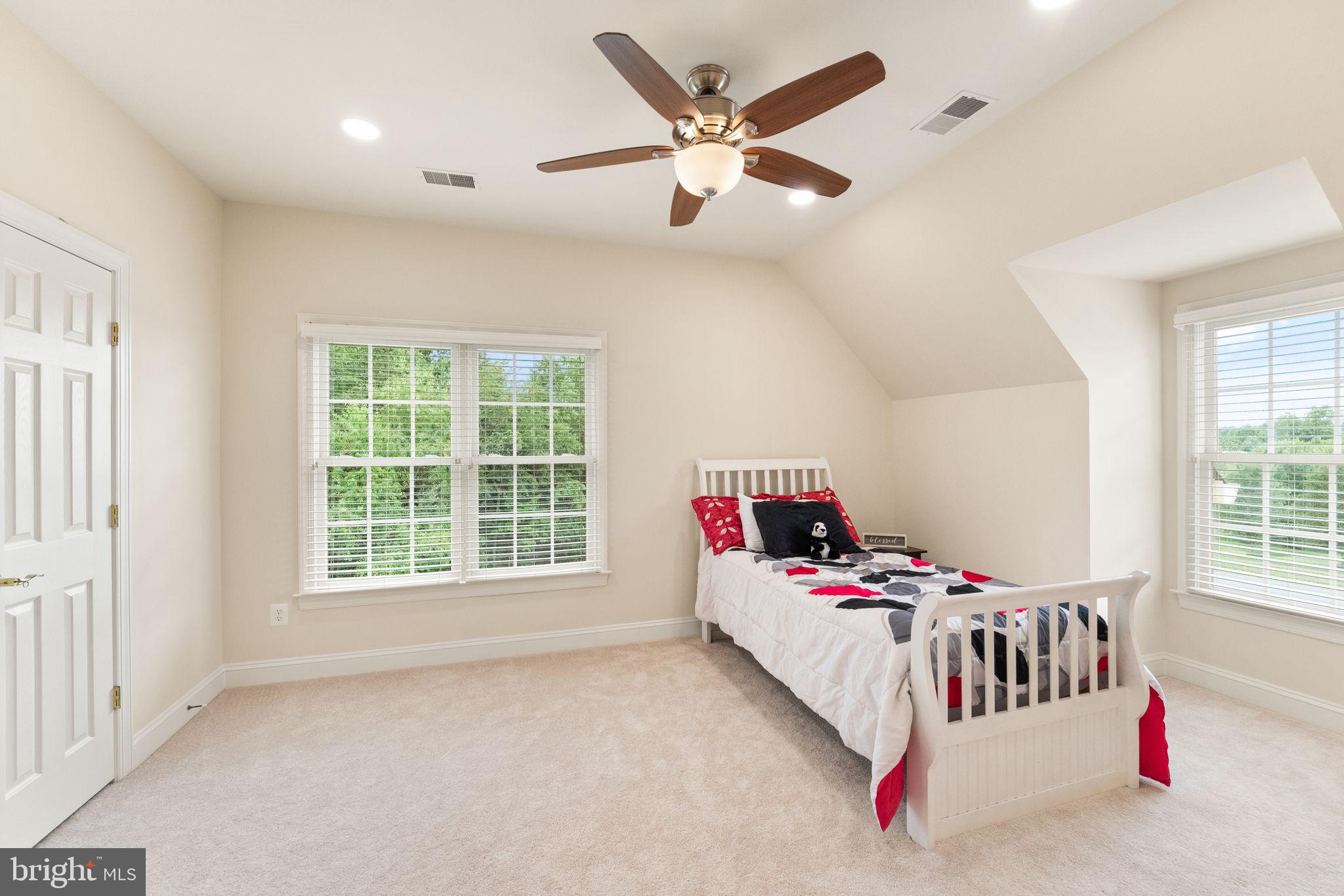 27712 Paddock Trail Place Chantilly, VA 20152 - Photo 85 of 106 Aupair/Inlaw Bedroom