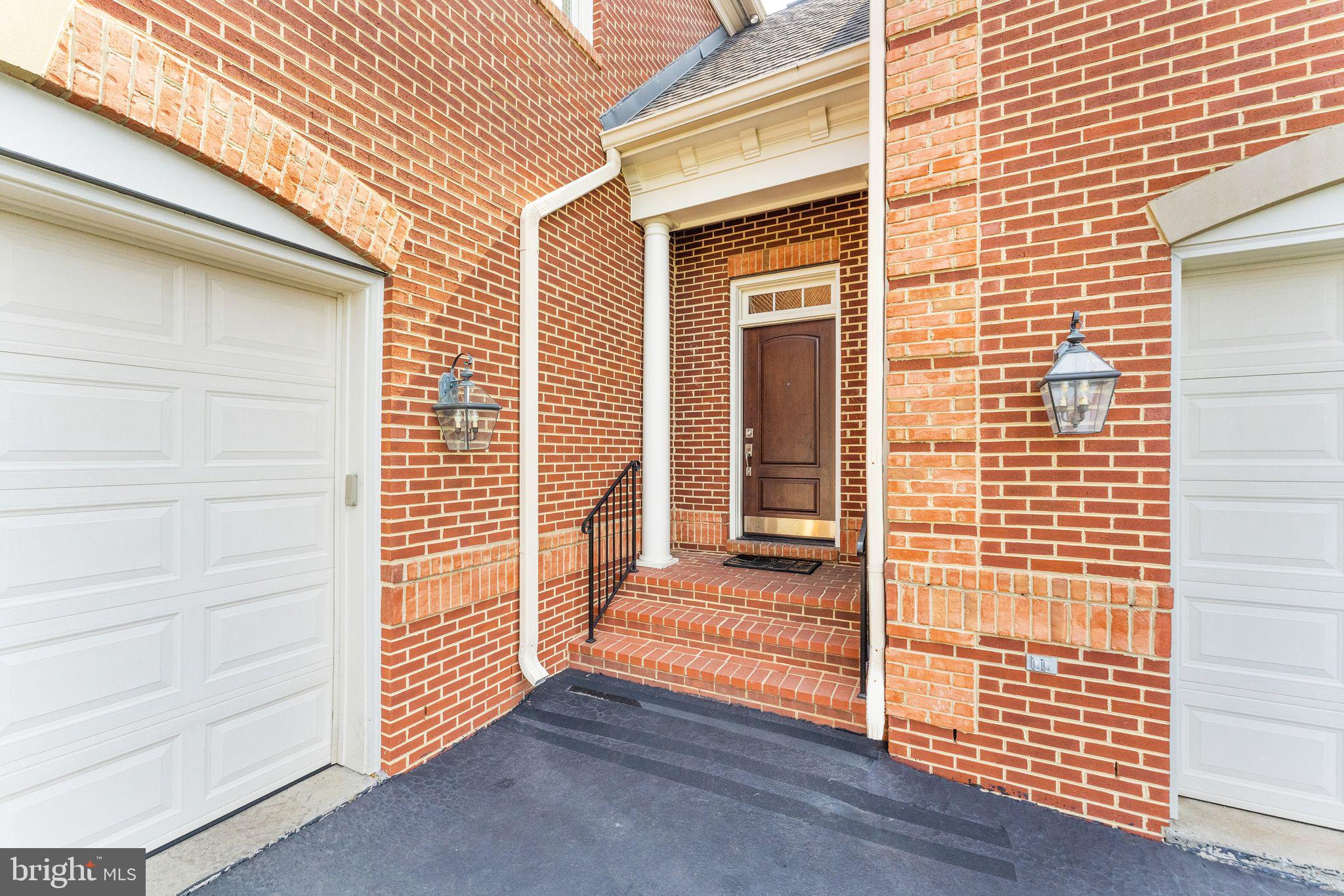 27712 Paddock Trail Place Chantilly, VA 20152 - Photo 9 of 106 Second front entrance