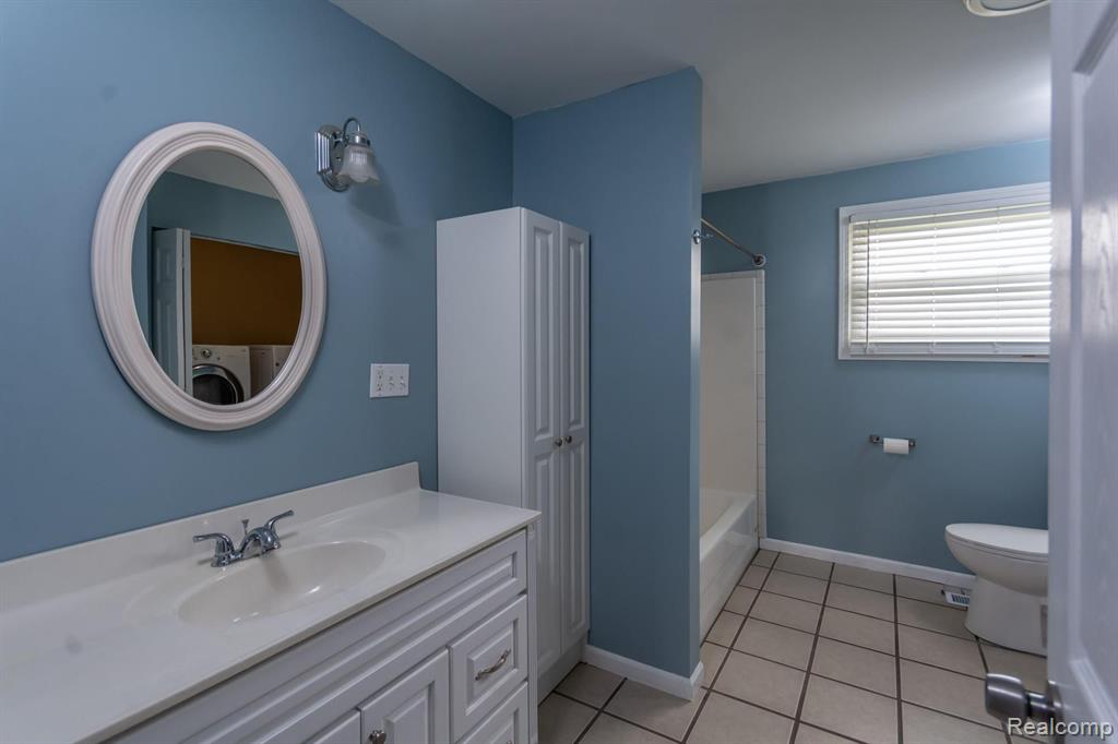 3801 Lansing Road Bancroft, MI 48414 - Photo 14 of 34