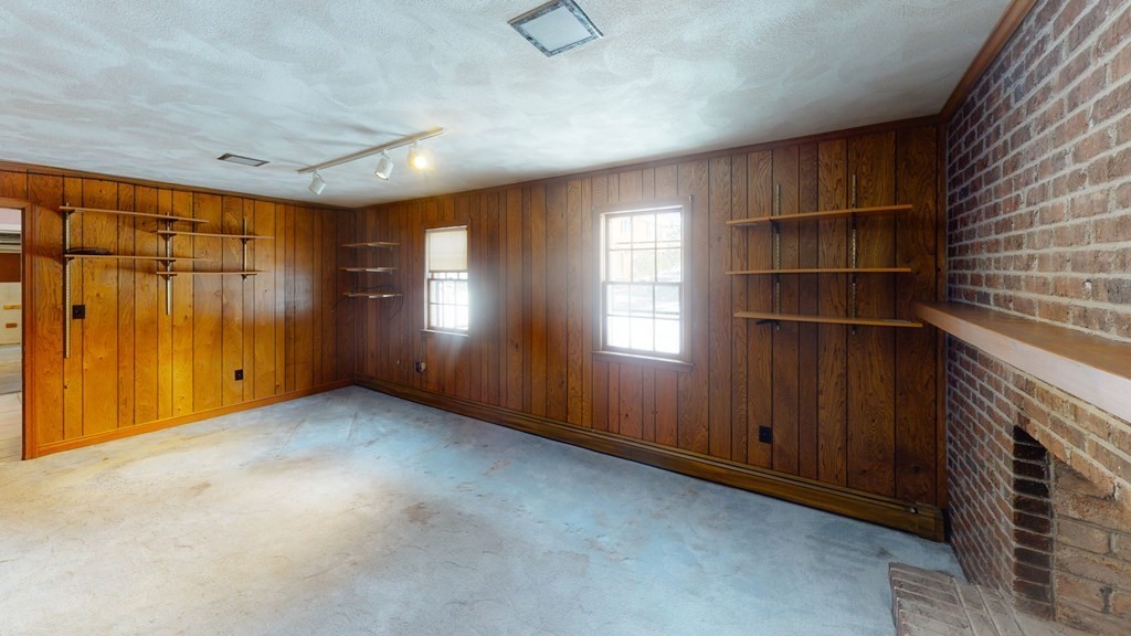12 Emily Road Framingham, MA 01701 - Photo 11 of 19 Gallery Image 11
