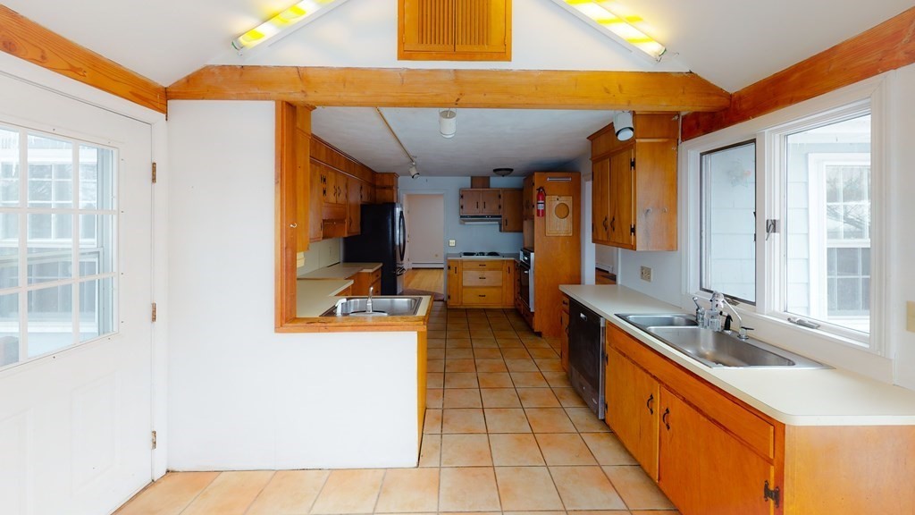 12 Emily Road Framingham, MA 01701 - Photo 5 of 19 Gallery Image 5
