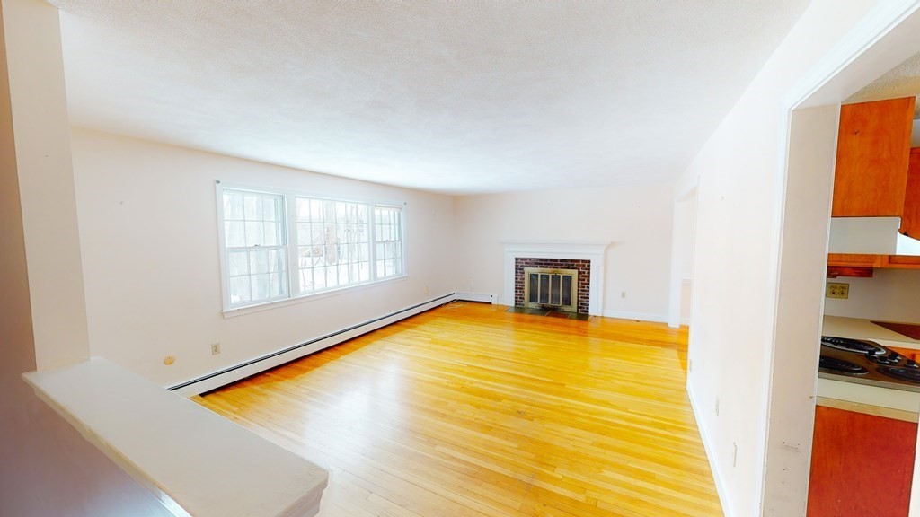 12 Emily Road Framingham, MA 01701 - Photo 8 of 19 Gallery Image 8