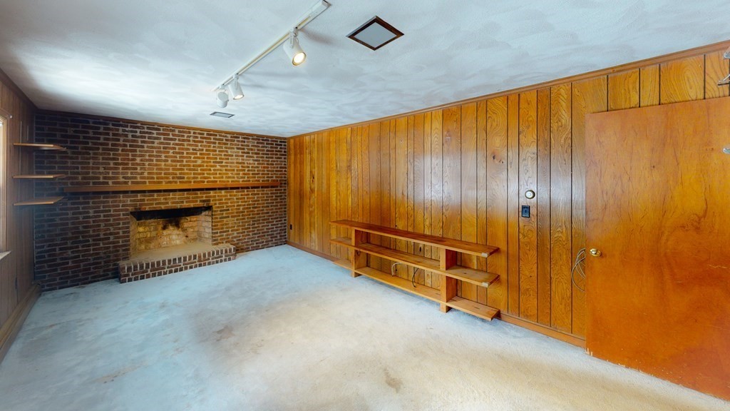 12 Emily Road Framingham, MA 01701 - Photo 10 of 19 Gallery Image 10