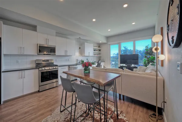 $2,500 | 4004 Banister Lane, Unit 207, Austin, TX 78704