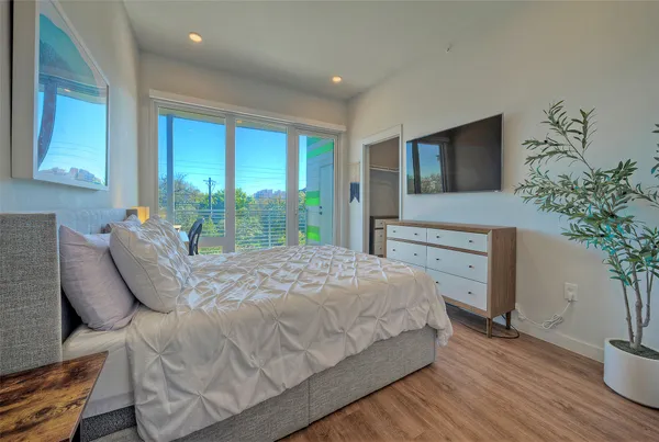 $2,500 | 4004 Banister Lane, Unit 207, Austin, TX 78704