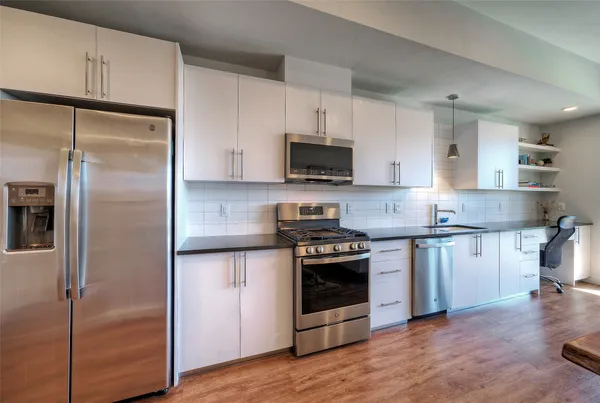 $2,500 | 4004 Banister Lane, Unit 207, Austin, TX 78704