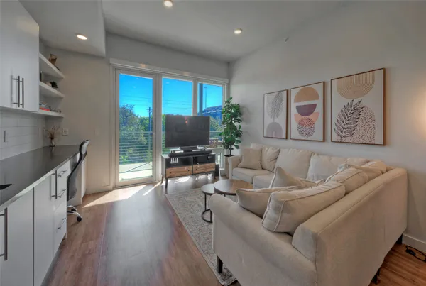 $2,500 | 4004 Banister Lane, Unit 207, Austin, TX 78704