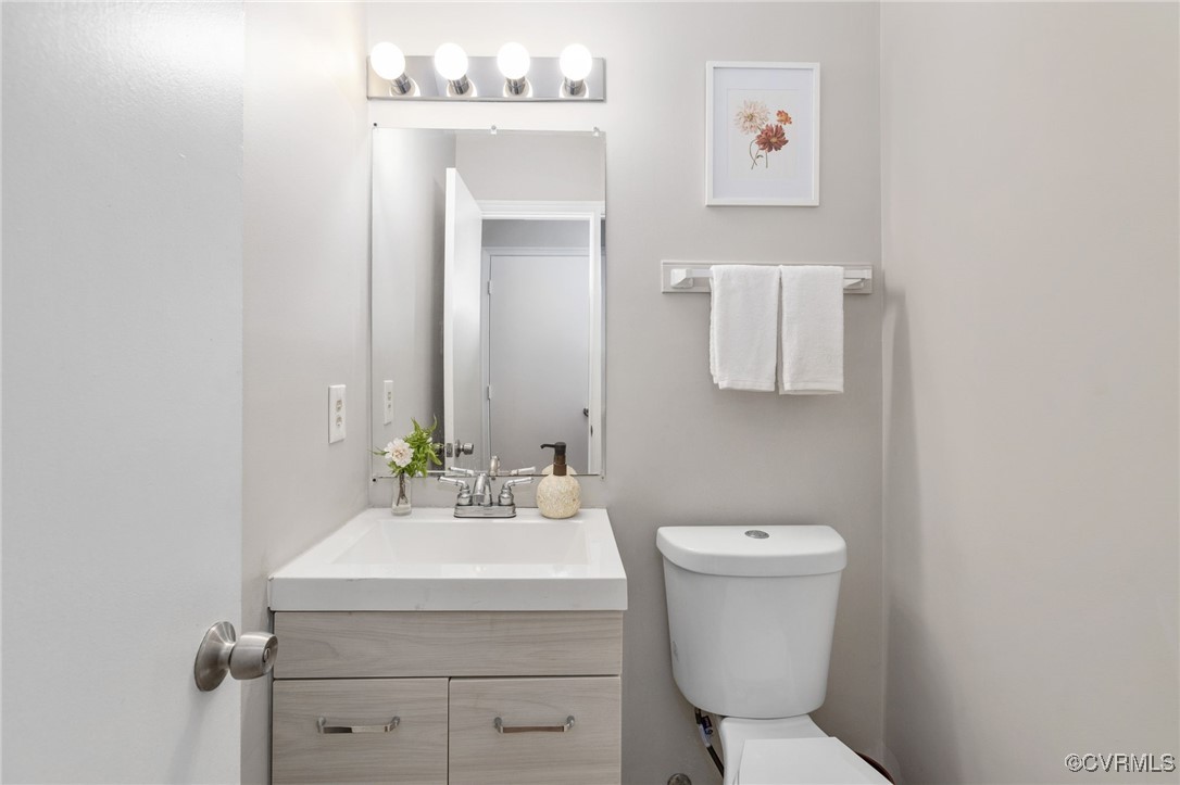 1309 Lockett Ridge Road Midlothian, VA 23114 - Photo 24 of 49 Powder room downstairs