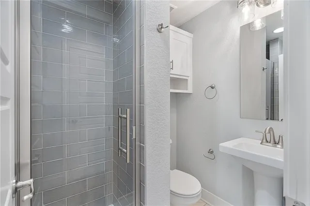 $350,000 | 8590 Wycoff Drive, De Soto, KS 66018