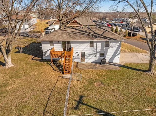 $350,000 | 8590 Wycoff Drive, De Soto, KS 66018