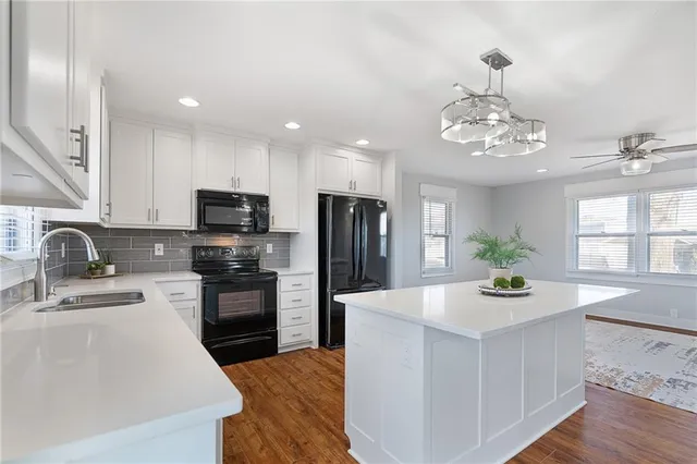 $350,000 | 8590 Wycoff Drive, De Soto, KS 66018