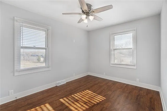 $350,000 | 8590 Wycoff Drive, De Soto, KS 66018