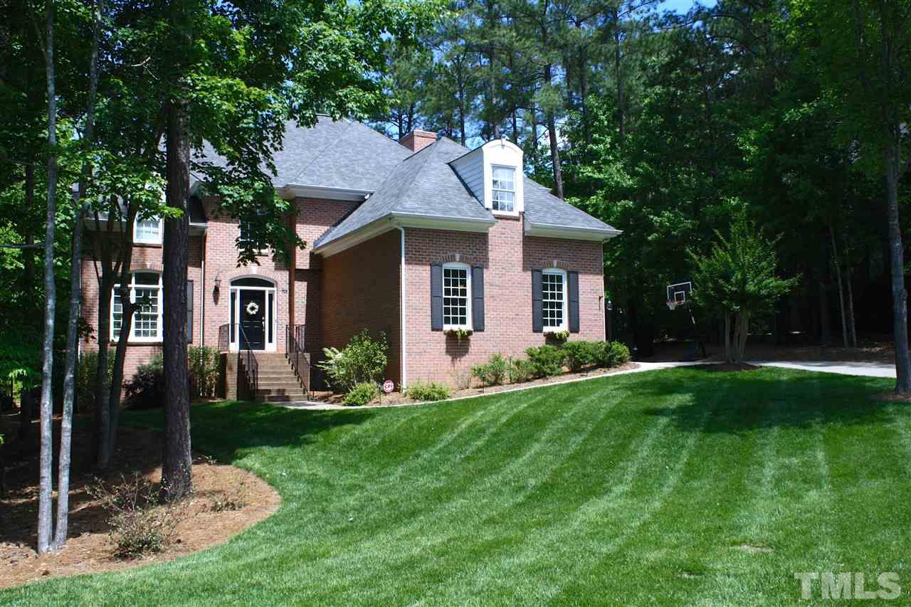 205 Chiselhurst Way Cary, NC 27513 - Photo 2 of 25 Gallery Image 2