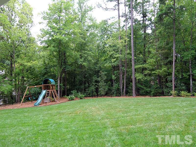 205 Chiselhurst Way Cary, NC 27513 - Photo 23 of 25 Gallery Image 23