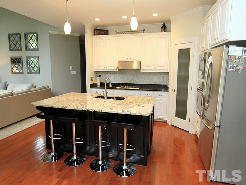 205 Chiselhurst Way Cary, NC 27513 - Photo 8 of 25 Gallery Image 8