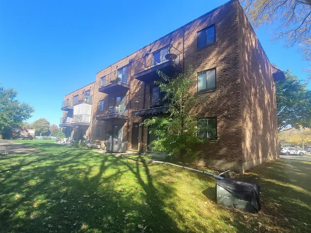 $1,500,000 | 228 East Rimini Court, Palatine, IL 60067