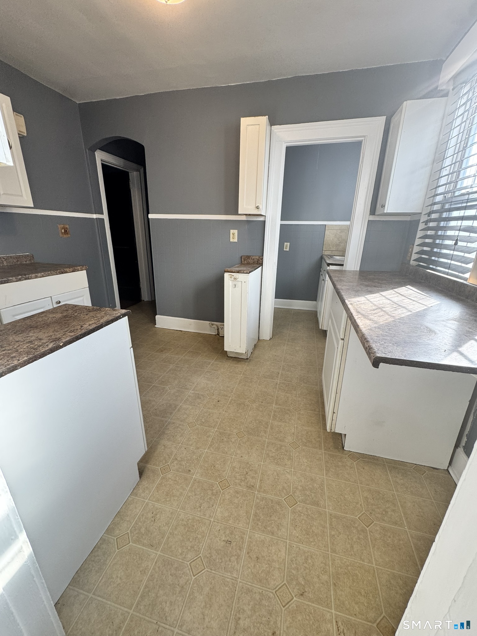 26 Lander Street New Haven, CT 06511 - Photo 10 of 26 a room with table and chair