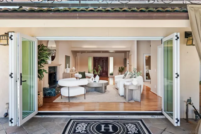 $3,485,000 | 5979 Via Zurita, La Jolla, CA 92037