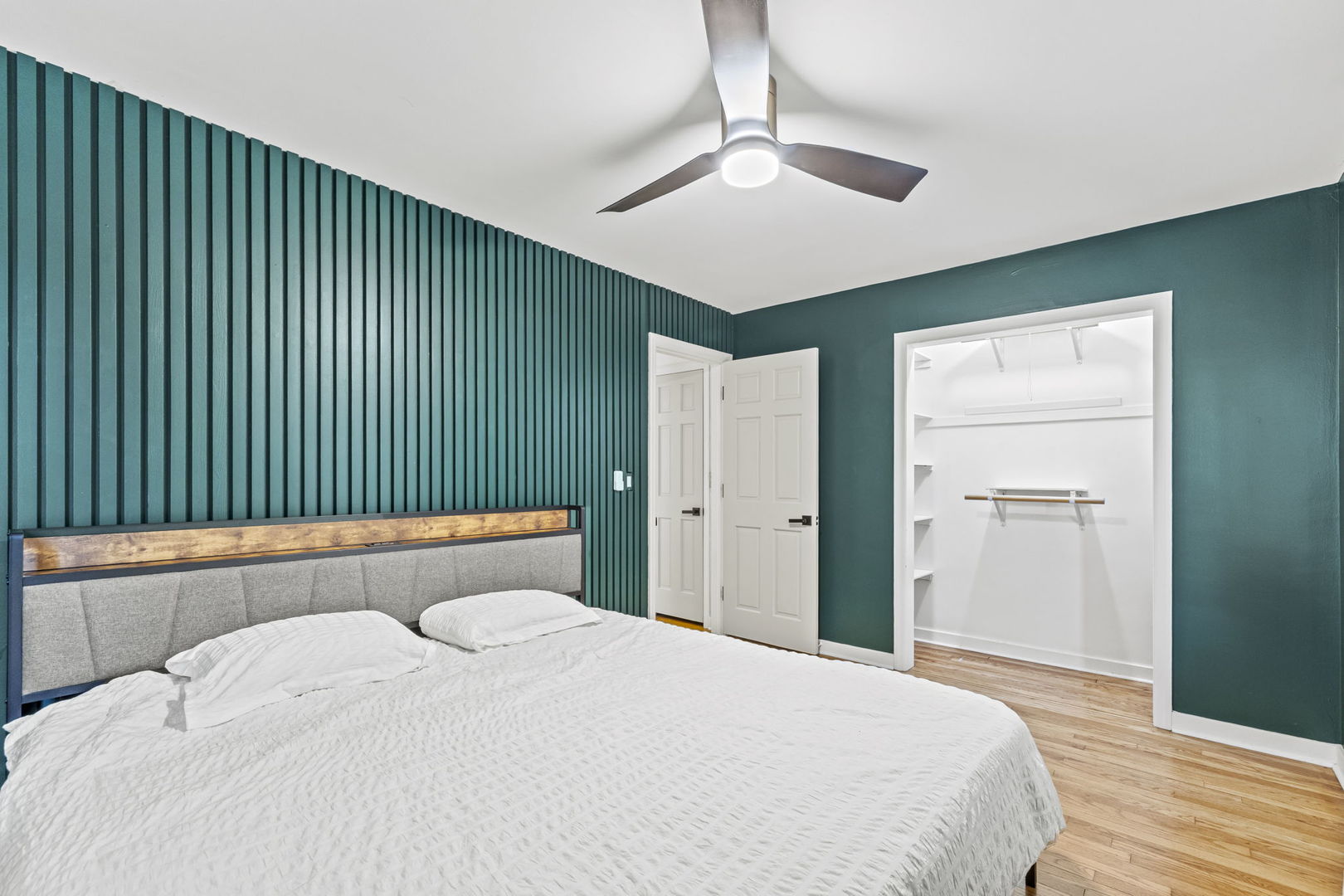 620 Crest Street Wheaton, IL 60187 - Photo 24 of 44 a bedroom with a bed and a window