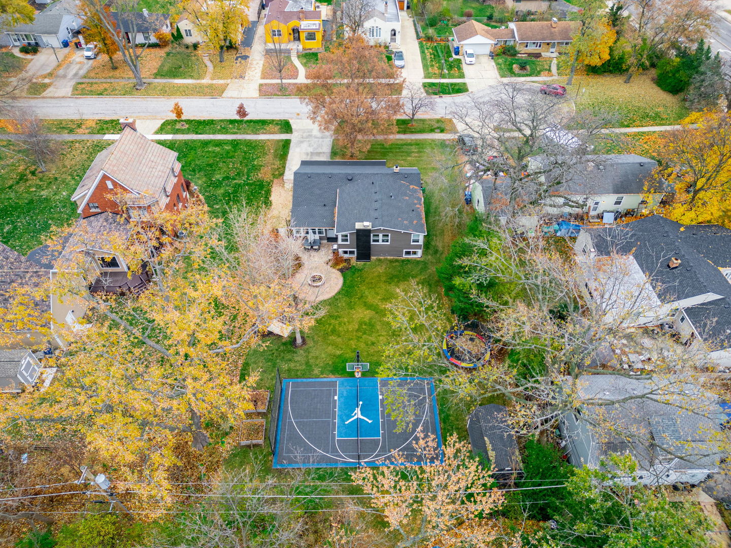 620 Crest Street Wheaton, IL 60187 - Photo 5 of 44 an aerial view of a house with a yard