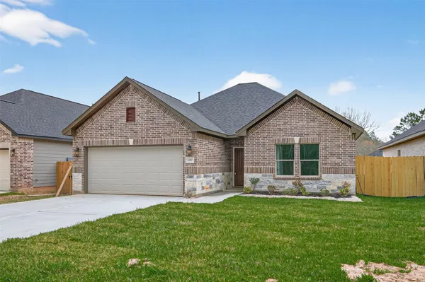 $2,100 | 1107 Lyle W Avenue, Cleveland, TX 77327