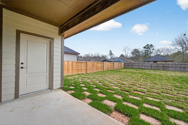 $2,100 | 1107 Lyle W Avenue, Cleveland, TX 77327