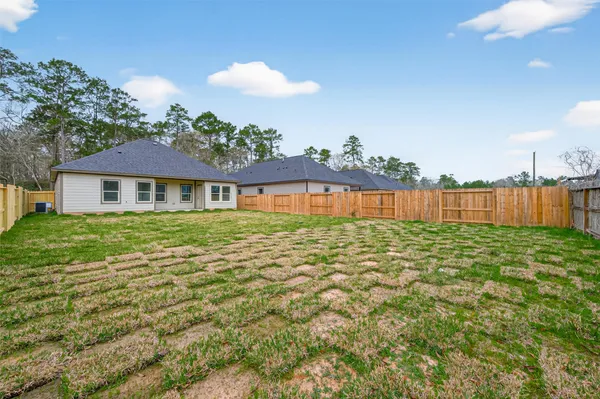 $2,100 | 1107 Lyle W Avenue, Cleveland, TX 77327