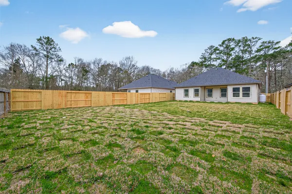 $2,100 | 1107 Lyle W Avenue, Cleveland, TX 77327