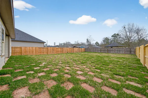 $2,100 | 1107 Lyle W Avenue, Cleveland, TX 77327