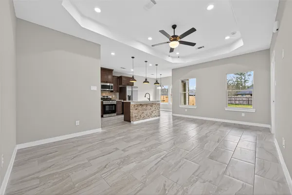 $2,100 | 1107 Lyle W Avenue, Cleveland, TX 77327