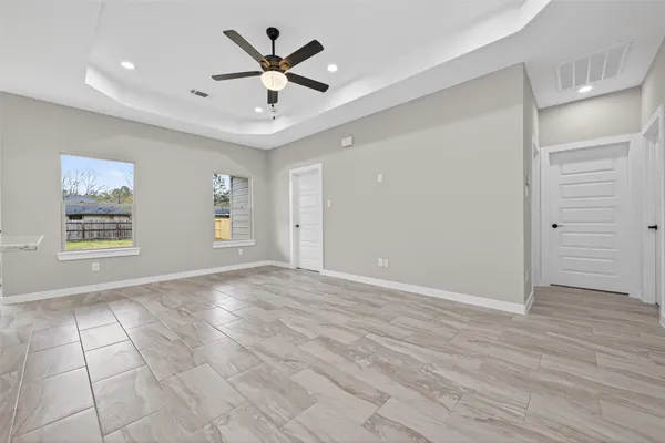 $2,100 | 1107 Lyle W Avenue, Cleveland, TX 77327